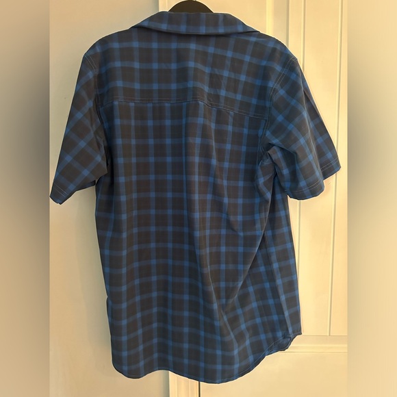 Columbia Button up shirt - Picture 2 of 3
